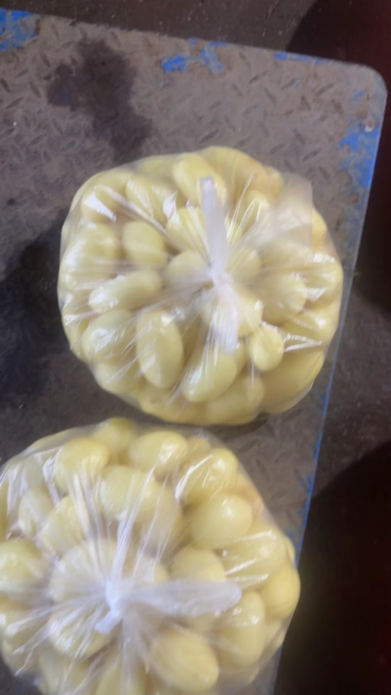 迷你小土豆河南黄心土豆油炸迷你小土豆常年供应
