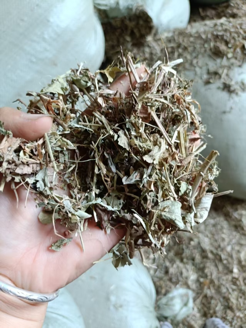 牛羊兔草料，小麦秸秆，花生秧