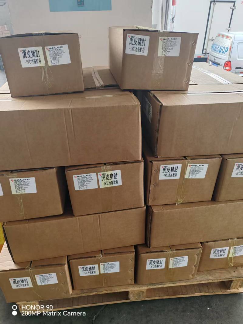 【热卖产品】山东临沂熟食猪肘子/高品质虎皮猪肘子欢迎选购