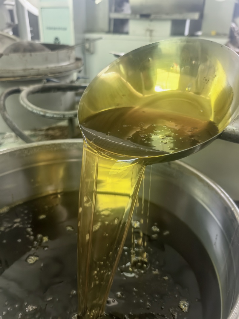 【鲜榨油】物理压现榨菜籽油现货供应量大价优欢迎咨询