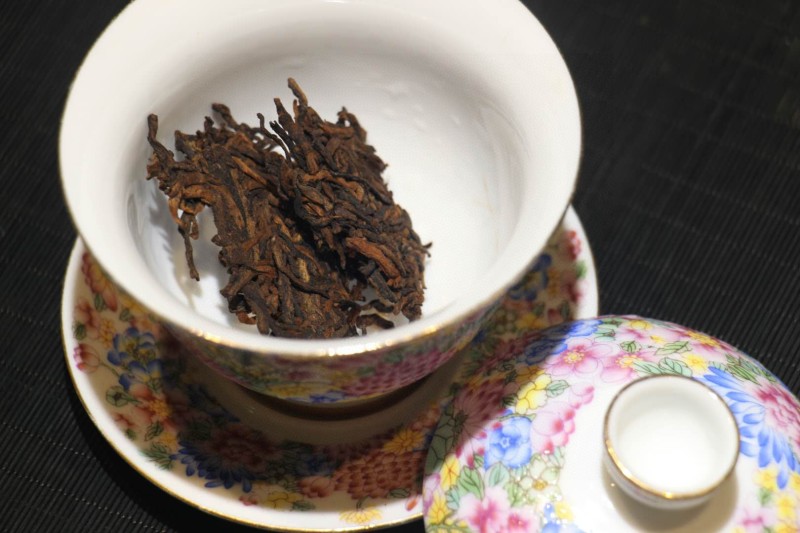（高端实木）班章老茶宫廷金芽古树普洱茶勐海熟普熟茶饼老茶