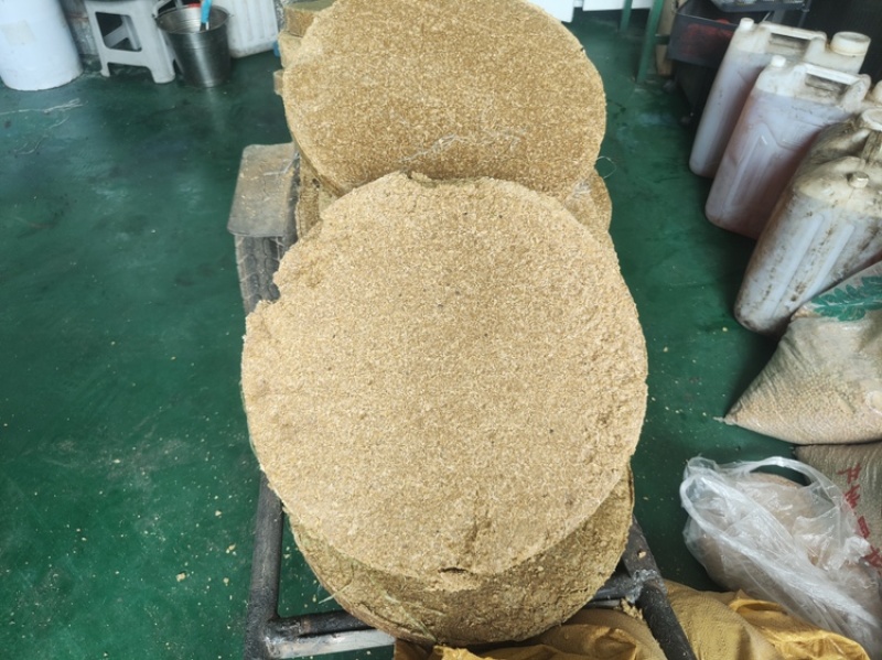 山东大量豆饼饲料原料饼粕类原料产地直发代发全国