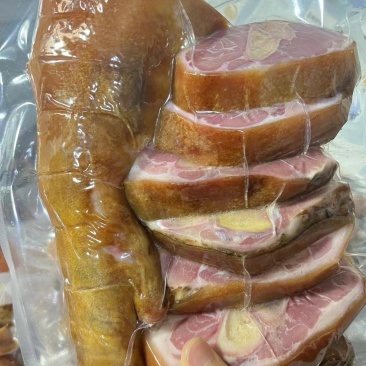 恩施烟熏腊猪脚前脚猪蹄帮烧洗切腊猪脚前蹄