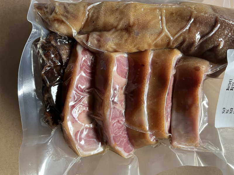 恩施烟熏腊猪脚前脚猪蹄帮烧洗切腊猪脚前蹄