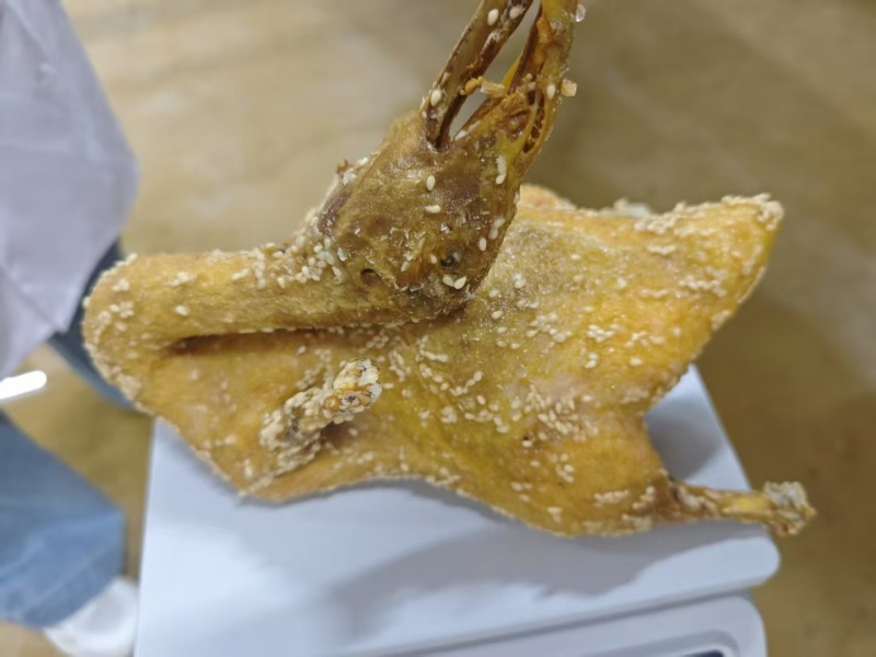 裹粉油炸鸭