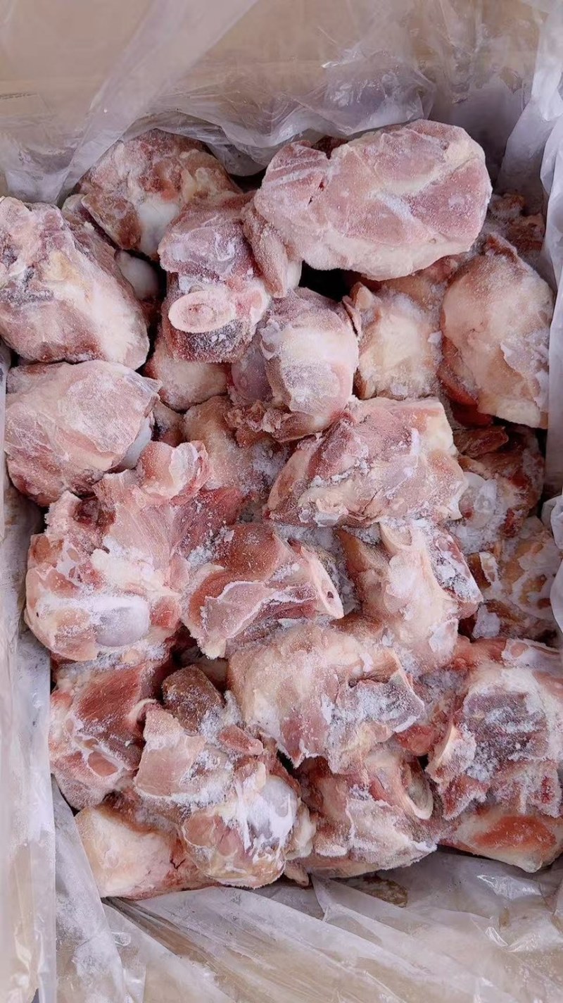 东北肥猪带肉前肉骨，仓储直发，物美价廉，批发处理
