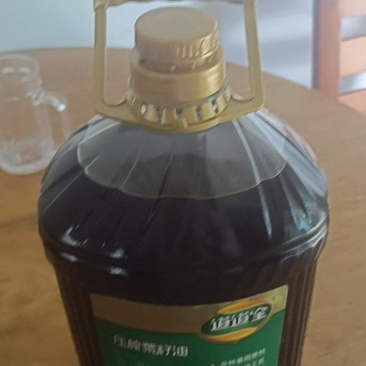 家乡自己种的油菜炸出的纯菜油。***没有放任何东西放心购
