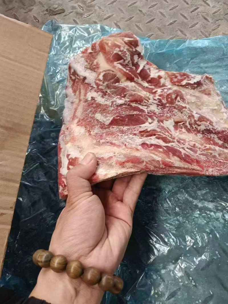 肥猪去颈前排规格5-8片数量，5吨