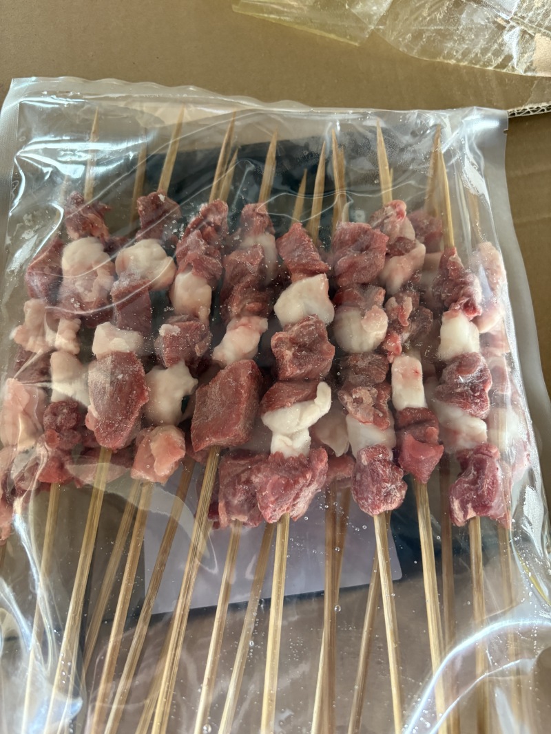 羊肉串纯手工穿串20g/串25g/串都有可定制