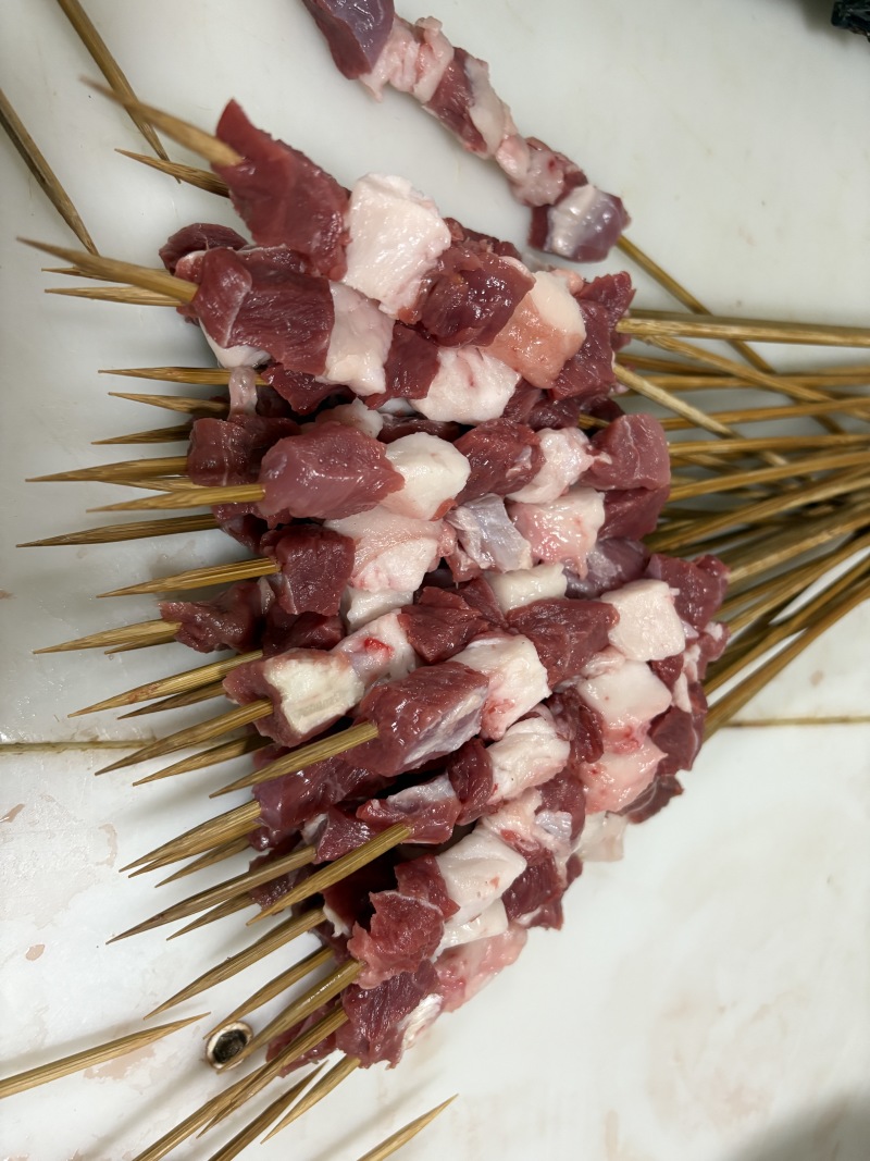 羊肉串纯手工穿串20g/串25g/串都有可定制