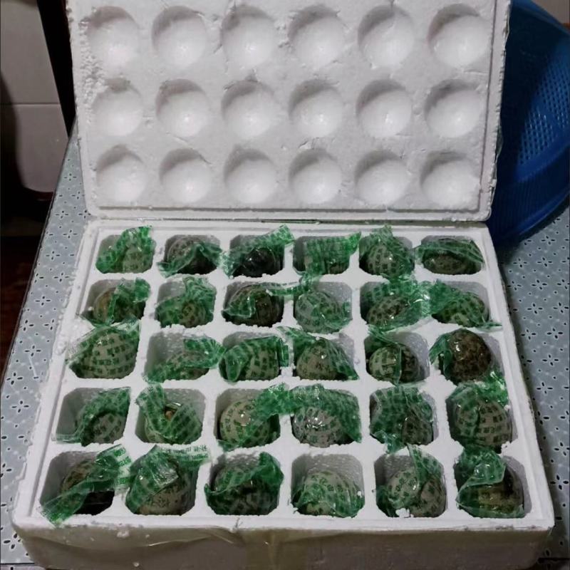 破壳皮蛋黑皮蛋瑕疵皮蛋实心熟鸭皮蛋