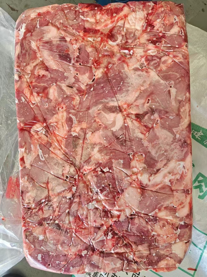 肥猪精碎肉25-5月份生产新货带点瘀血，临沂提