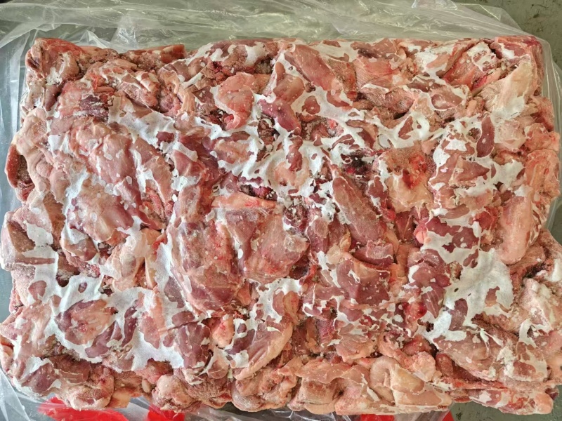 肥猪精碎肉25-5月份生产新货带点瘀血，临沂提