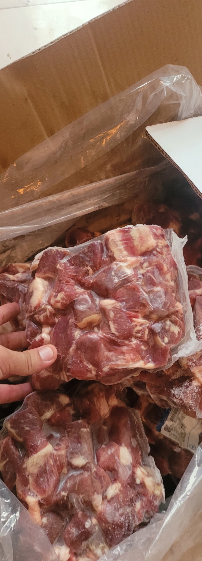 优质牛商，牛肉粒，品质，质量，价格，一手货源，欢迎视频。