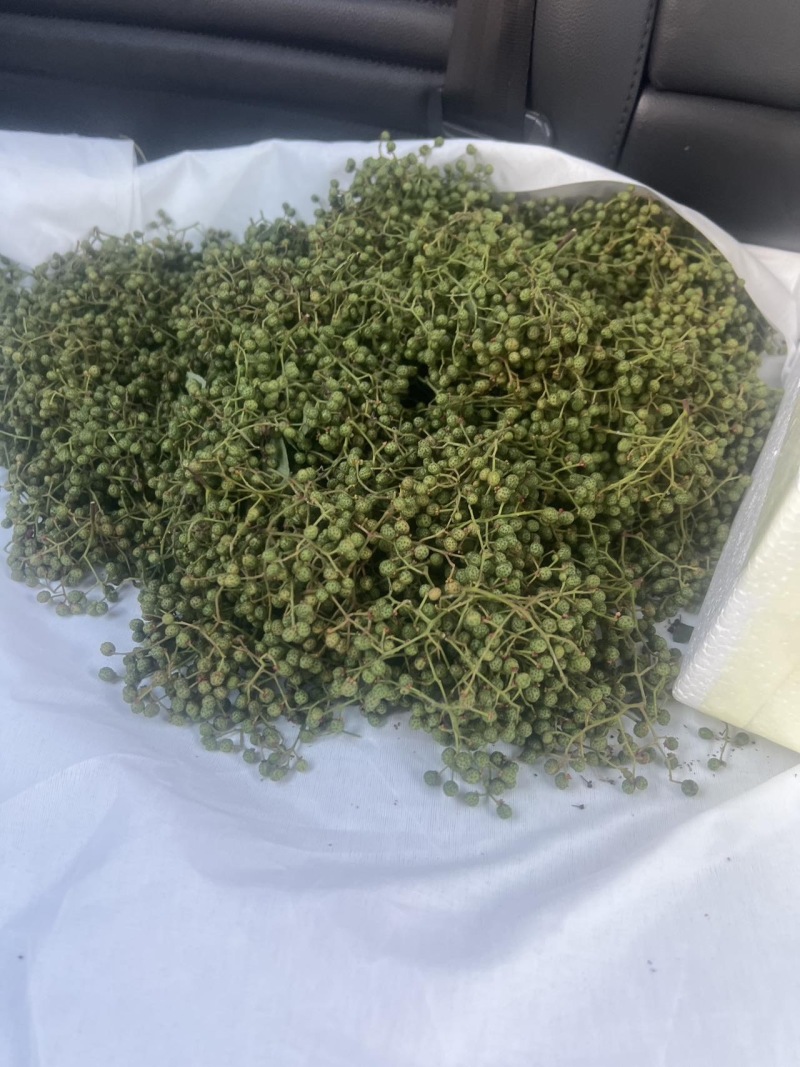 z沂蒙山直供新鲜青花椒，麻香浓郁品质佳