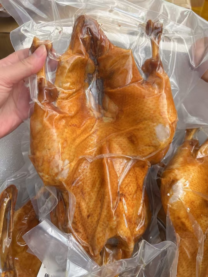 卤味熟食卤鹅荣昌卤鹅全熟卤鹅真空包装开袋即食商用