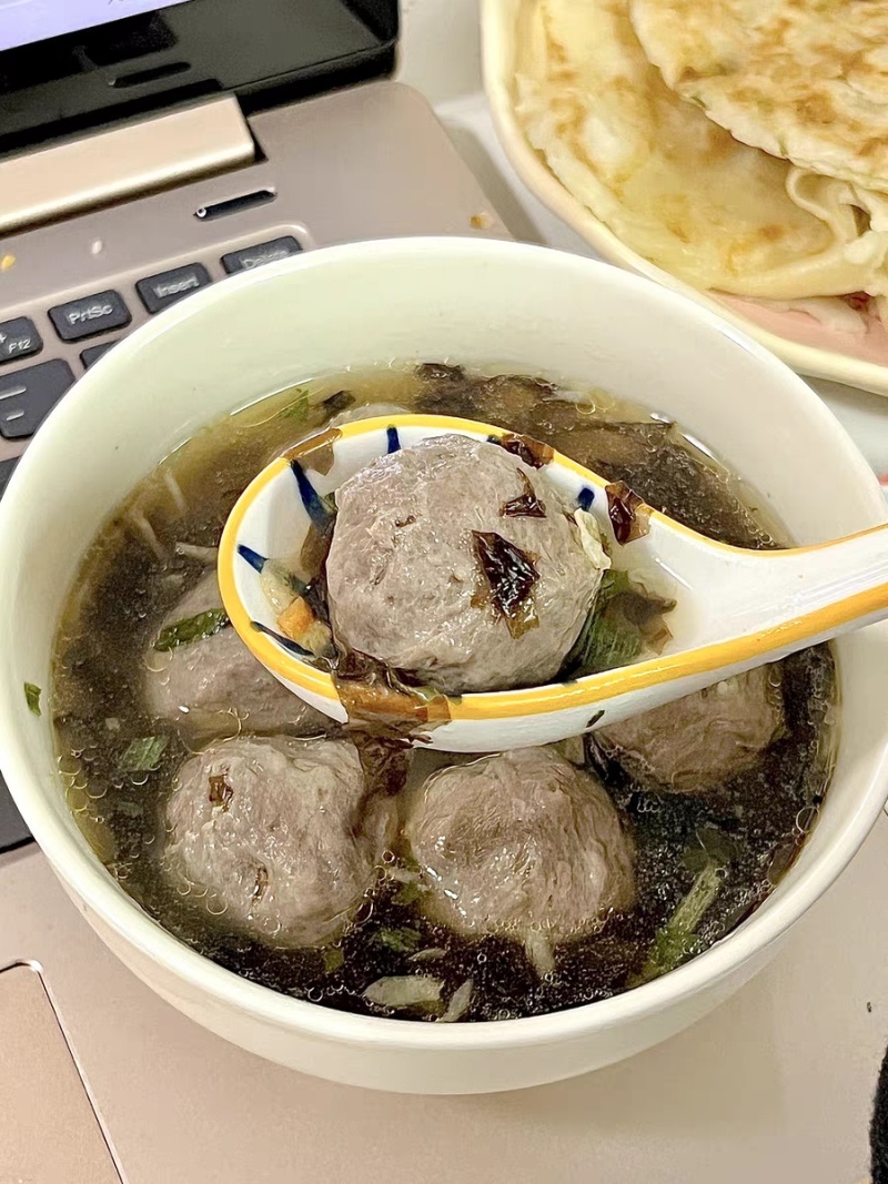 正宗潮汕牛肉丸，肉质紧实，Q弹爆汁鲜美香浓火锅麻辣烫**