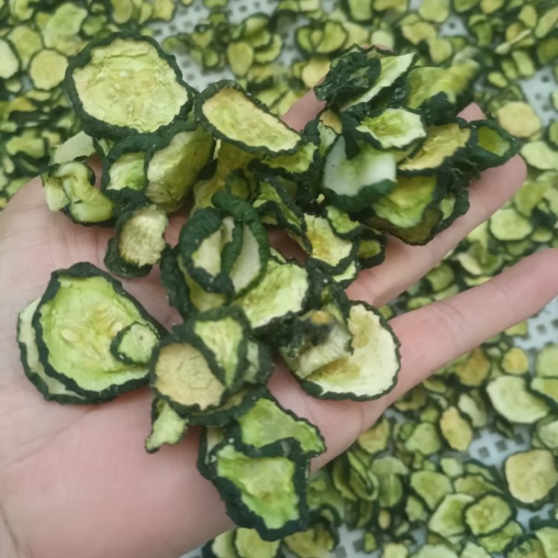 2025年新黄瓜干自己加工厂空气能烘干，色泽青绿口感劲道