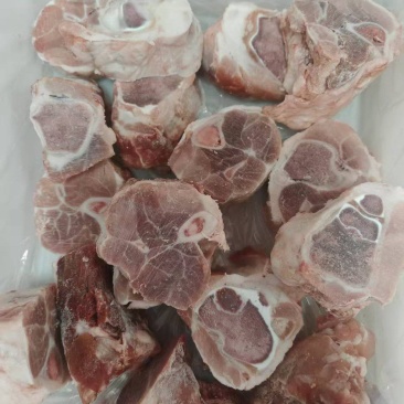 满肉猪棒骨
