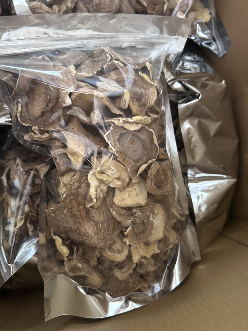 有机椴木香菇囗感好产地直销保质保量欢迎选购