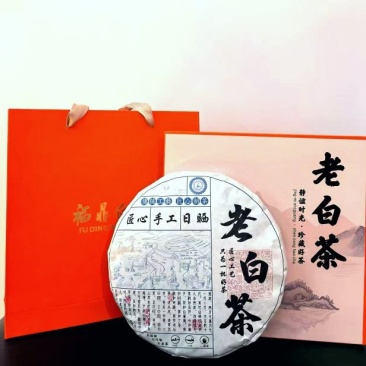 高山茶入口清香，回味甘甜