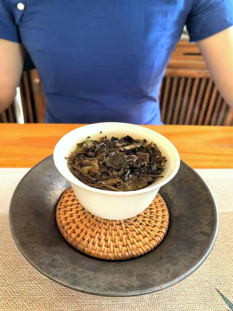 高山茶入口清香，回味甘甜