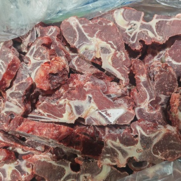 满肉牛脖骨，适合酱大骨自助，可以定制尺寸加工