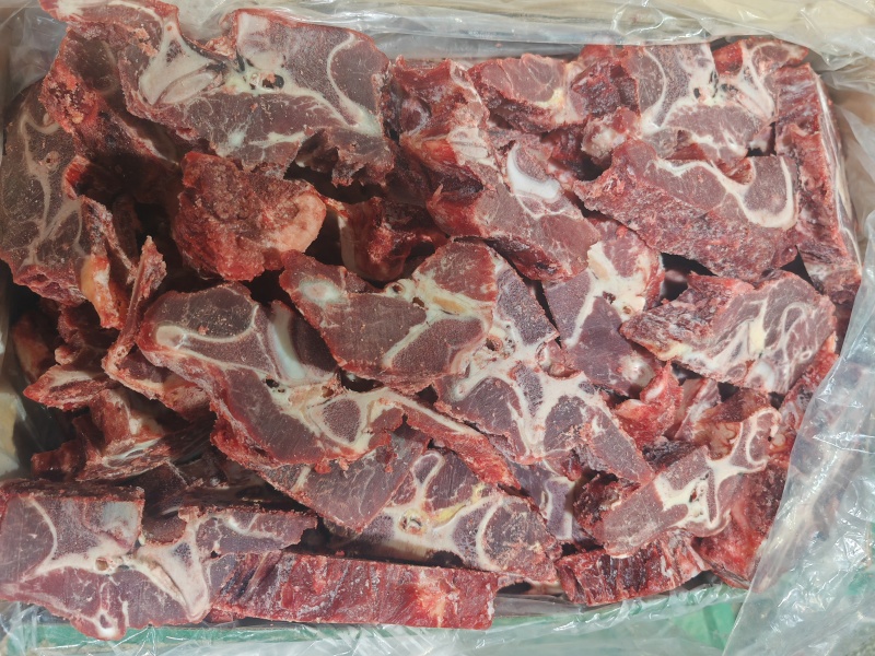 满肉牛脖骨，适合酱大骨自助，可以定制尺寸加工