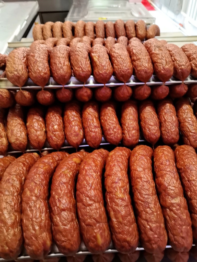 哈尔滨手工红肠果木炭烤百年工艺匠心品质
