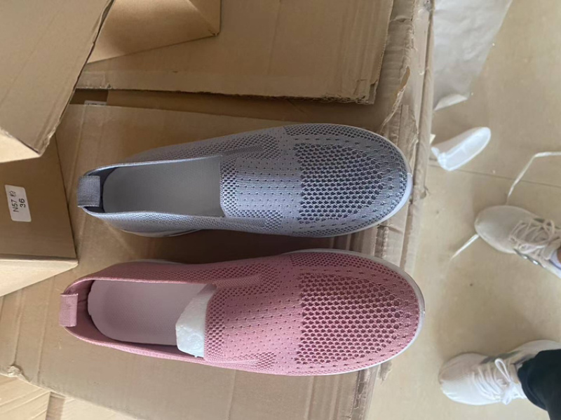 女飞织。全码400双