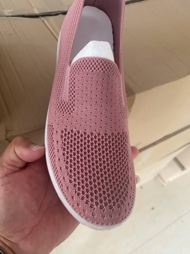 女飞织。全码400双