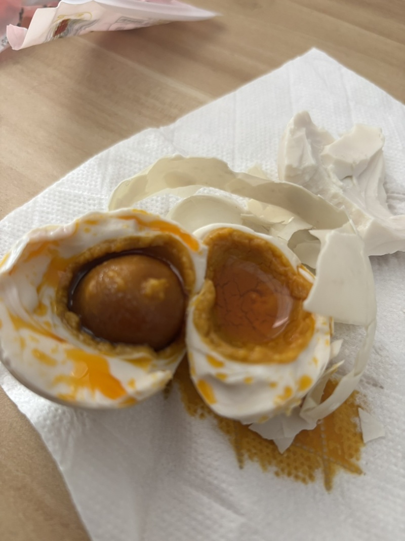 海鸭蛋蟹香流油，红泥腌制，厂家直销