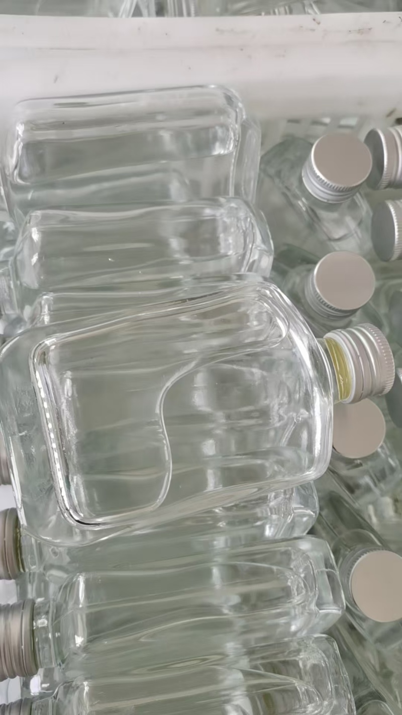 优质白酒制造30年经验，源头酒厂靠诚信经营