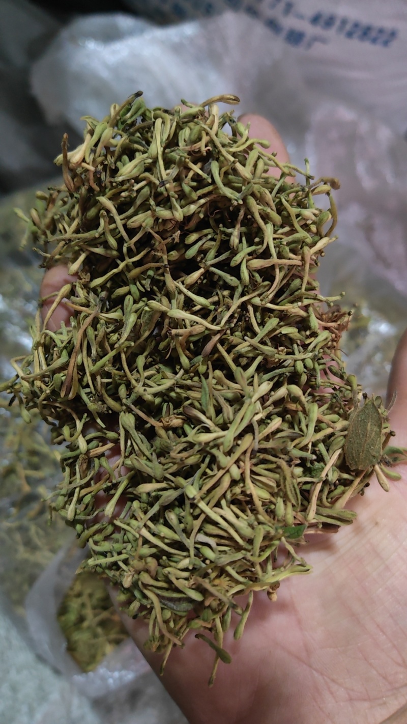 安龙金银花，花蕾，无硫，太阳哂干，颜色好，货量冲足