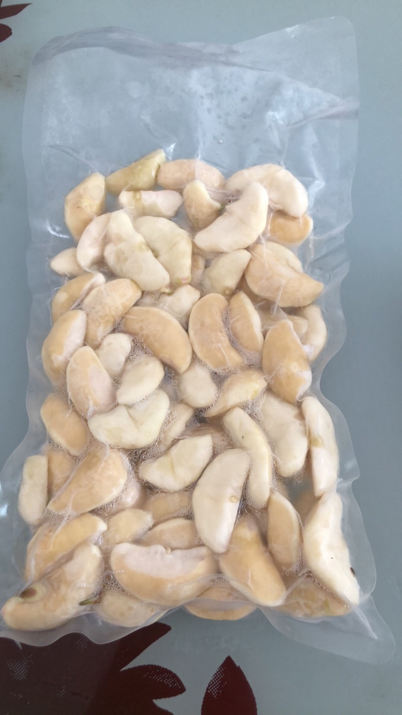 湖北菱角，刚大量上市，适合生吃，清炒，嫩