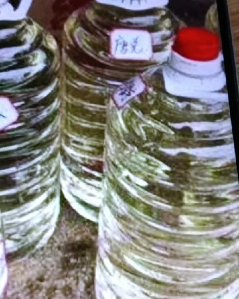 纯粮酒以优质大米为原料传通工艺精心醒制