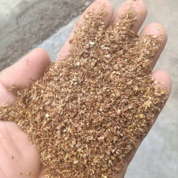 膨化喷浆玉米毛糠，蛋白45个，价格美丽，降低养殖成本。