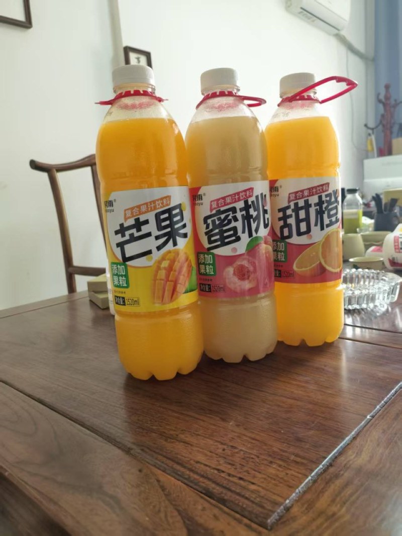 1.520升果汁添加果粒