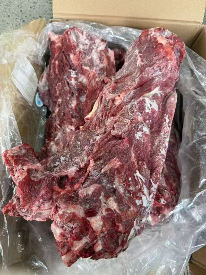 满肉牛脖骨