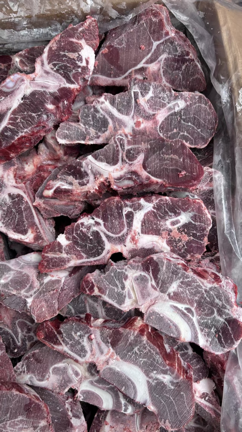 满肉牛脖骨