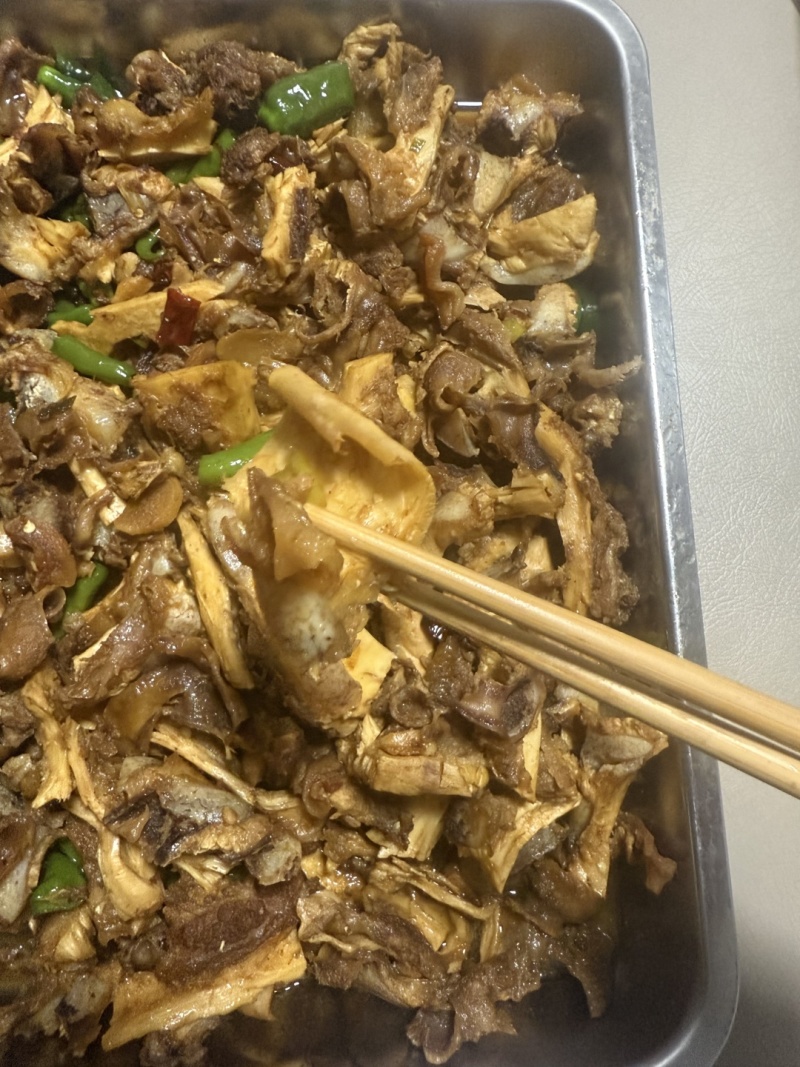 牛一根筋，牛拆骨肉