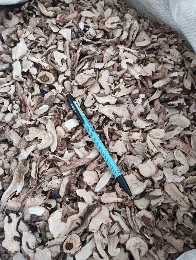 白芍产地货源多个规格任选批发各种中药材欢迎选购