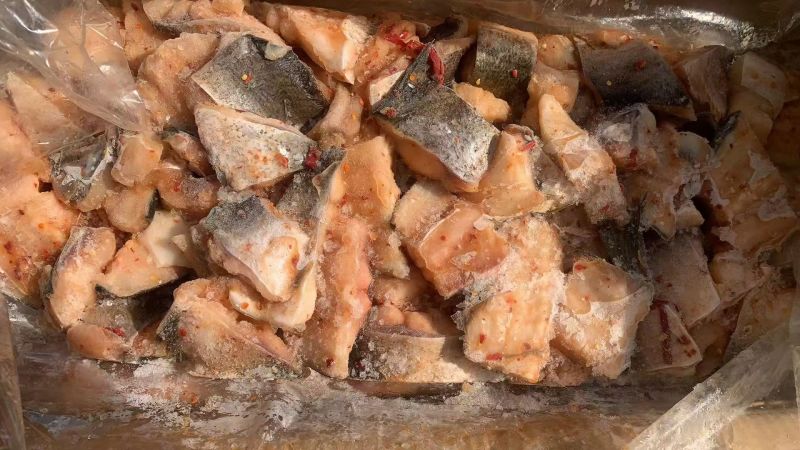 鲢鱼块（辣和不辣两种口味规格：20斤一件
