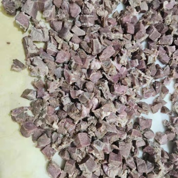 八成熟牛肉粒