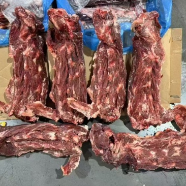 满肉牛脖骨十块钱一斤