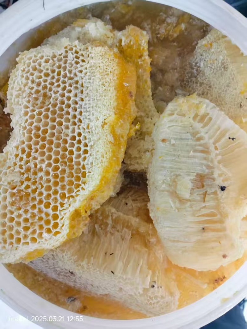 野生蜂蜜大量有货。欢迎来询价