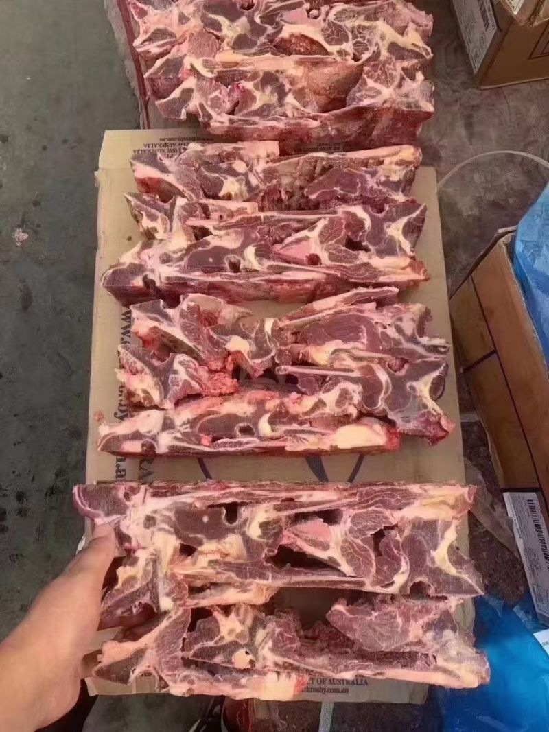 牛脊骨，牛背骨，火锅骨头馆自助餐批发价格实惠长期供货