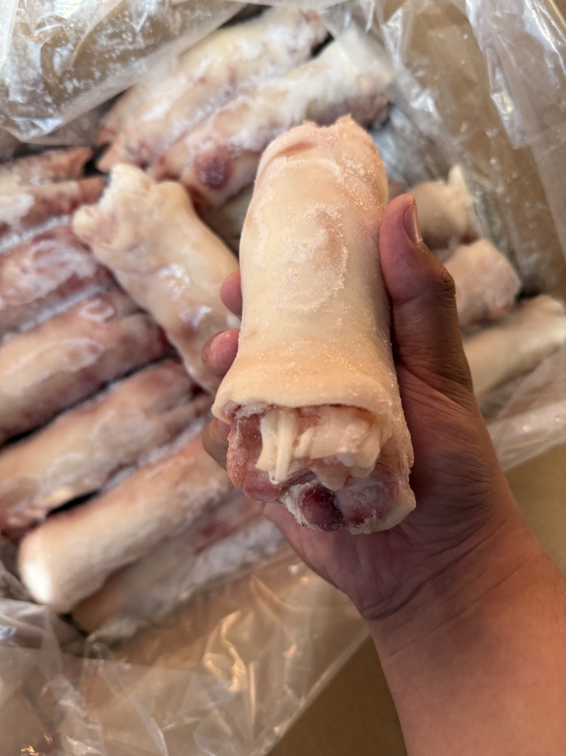 次一级带筋前蹄规格：10kg22个左右猪