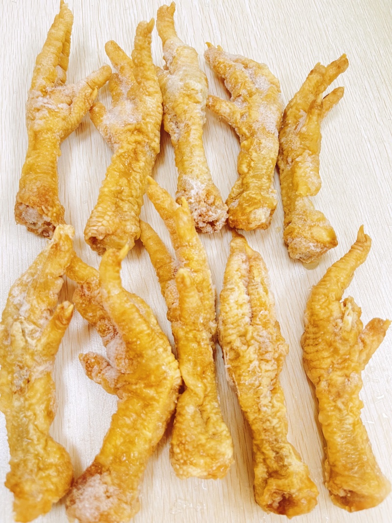 虎皮鸡爪，一仲起发，量大从优，欢迎光临！
