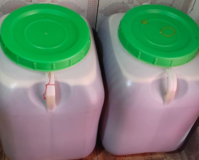 自家的蜂蜜，源源不断的自然之味。每一滴都饱含大自然的精华